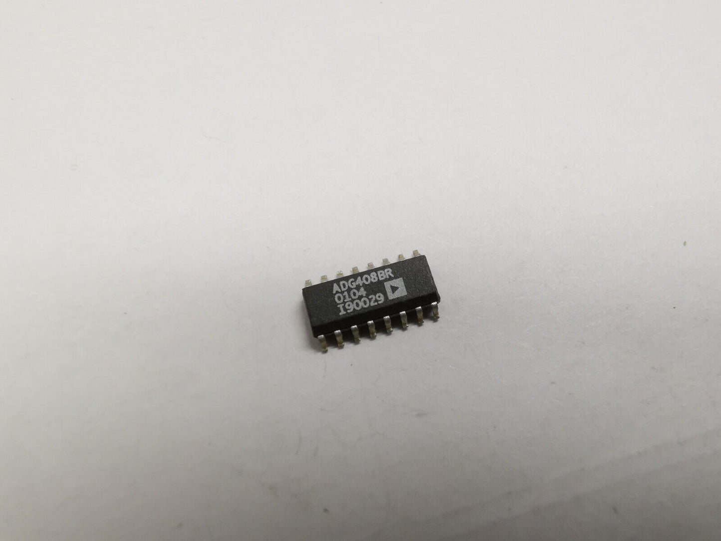 2PCS Genuine ADG408 Analog Multiplexer High Performance