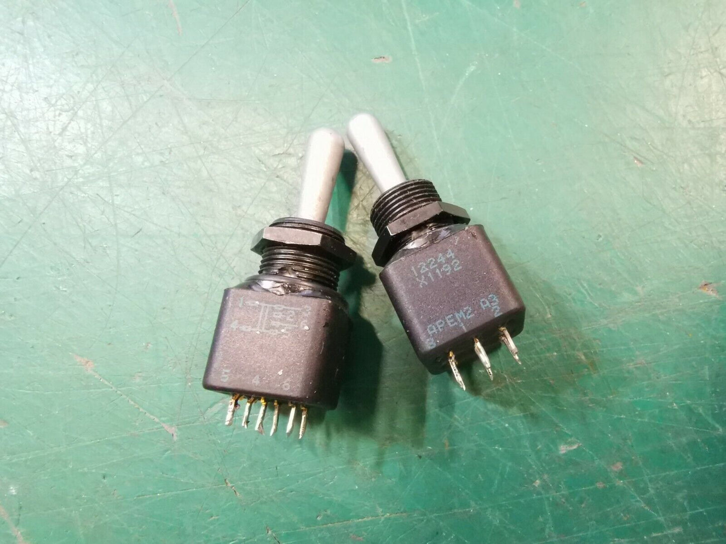 2pcs APEM Toggle Switches ON/OFF - ON - ON/OFF Mil Spec Toggle Switch