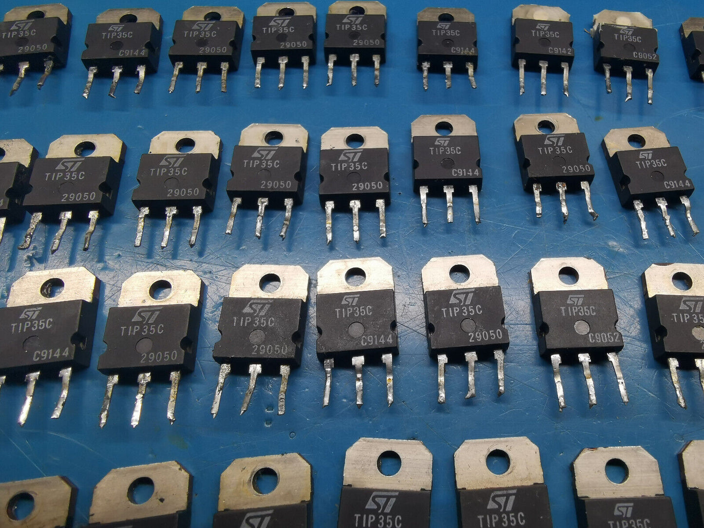 Genuine TIP35C And TIP 35D Power Transistor NPN 100V 25A