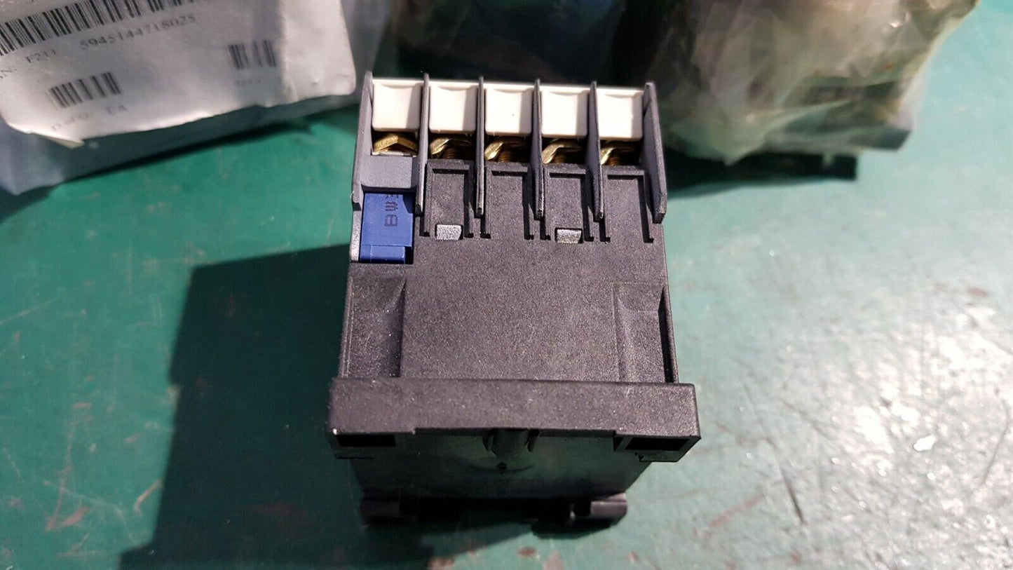 4pcs Control Relay CA4KN31BW3 3NO/NC 10 A