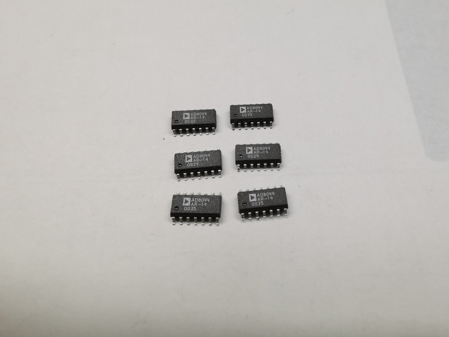 2pcs Genuine AD8044 Quad 150 MHz Rail to Rail Operational Amplifier