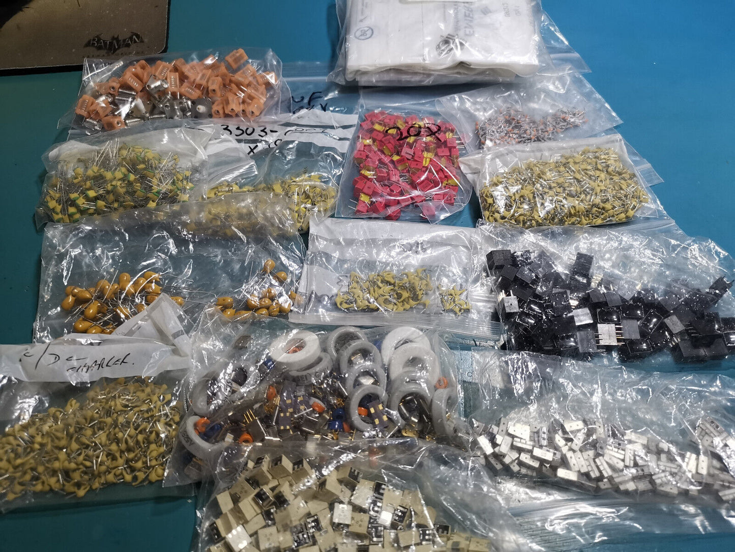 Various Electronic Components RF Connectors Filters Capacitors