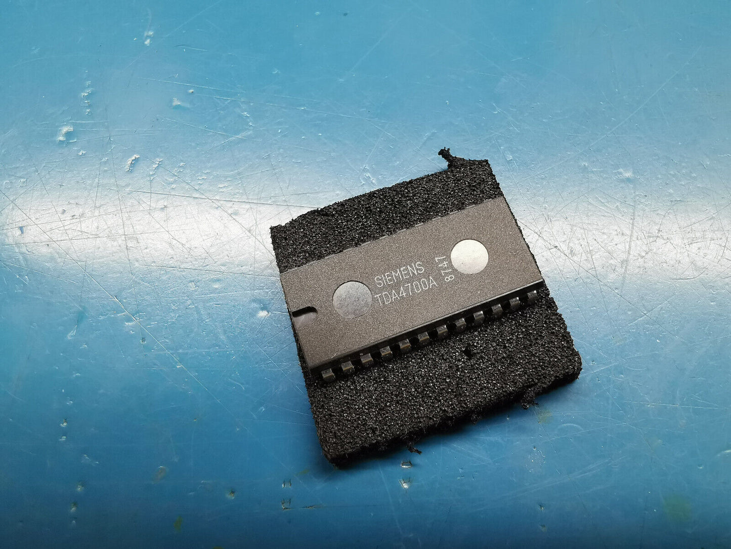 TDA4700A  SwitchMode Power Supply Controller IC Genuine Siemens TDA4700A