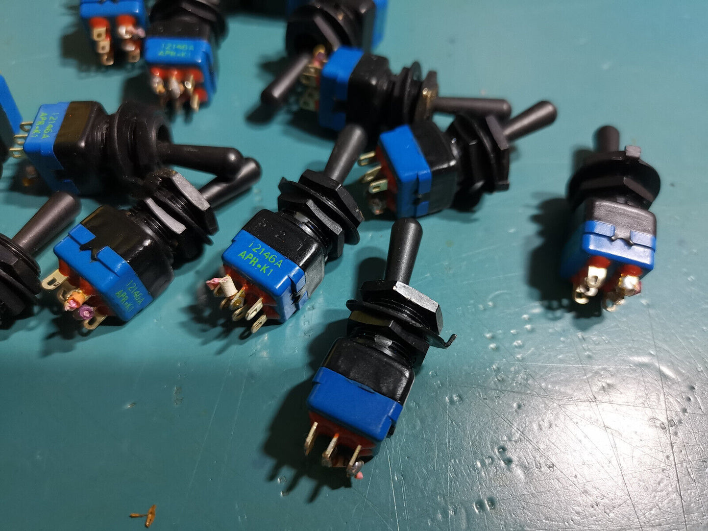 APEM Toggle Switches ON ON or ON OFF DPDT Toggle Switch Joblot 13pcs
