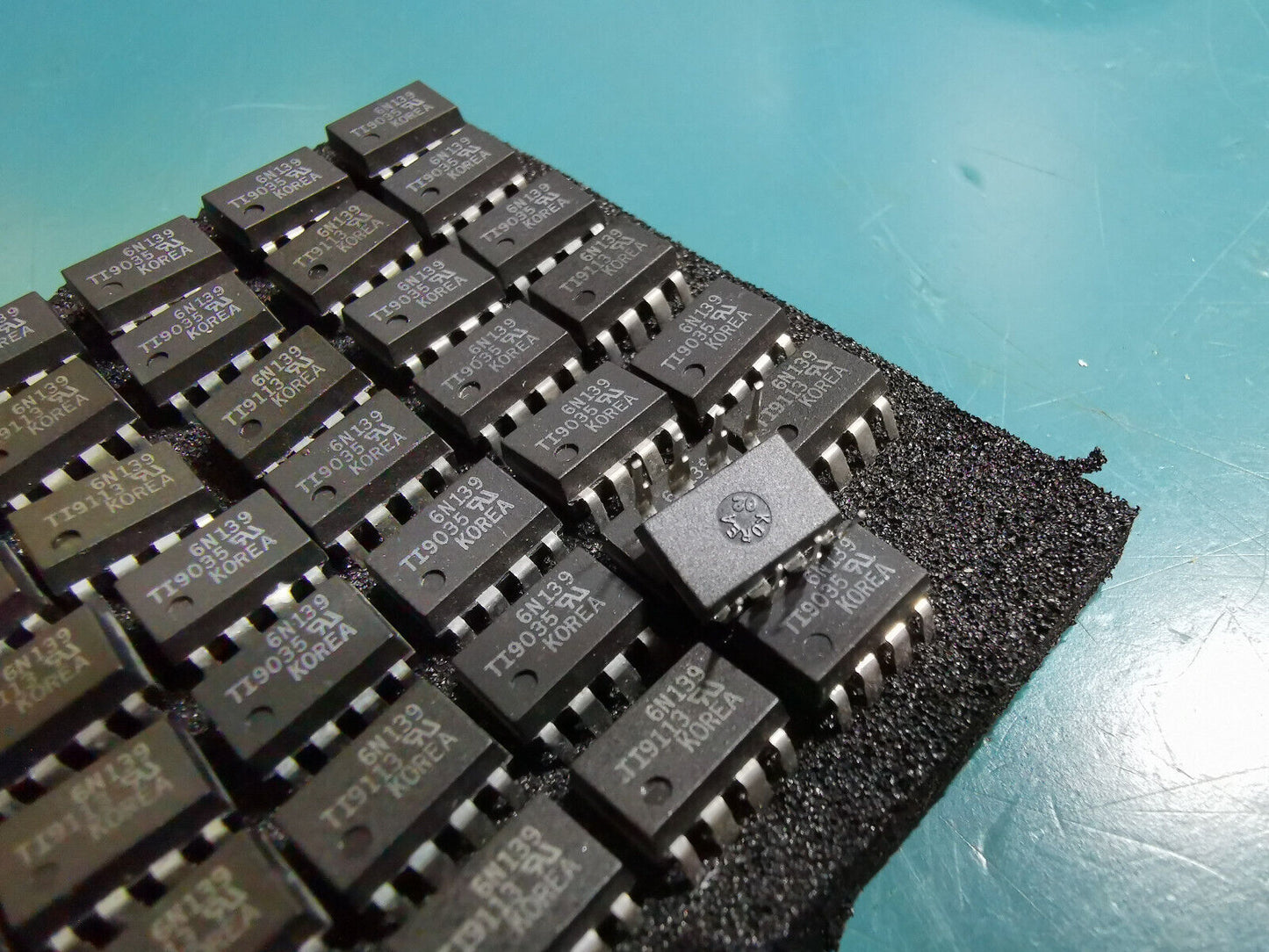 49pcs Genuine TI6N139 High Speed Opto coupler 100k Baud From UK MOD