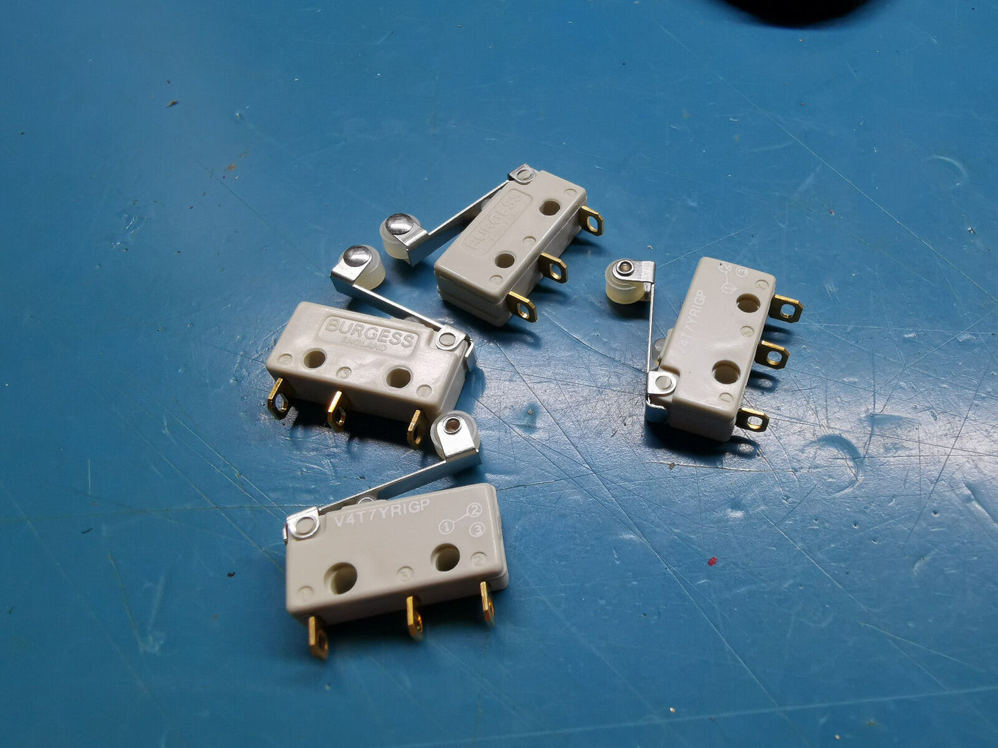 4pcs Burgess Micro Lever Switch V4T7YR1GP