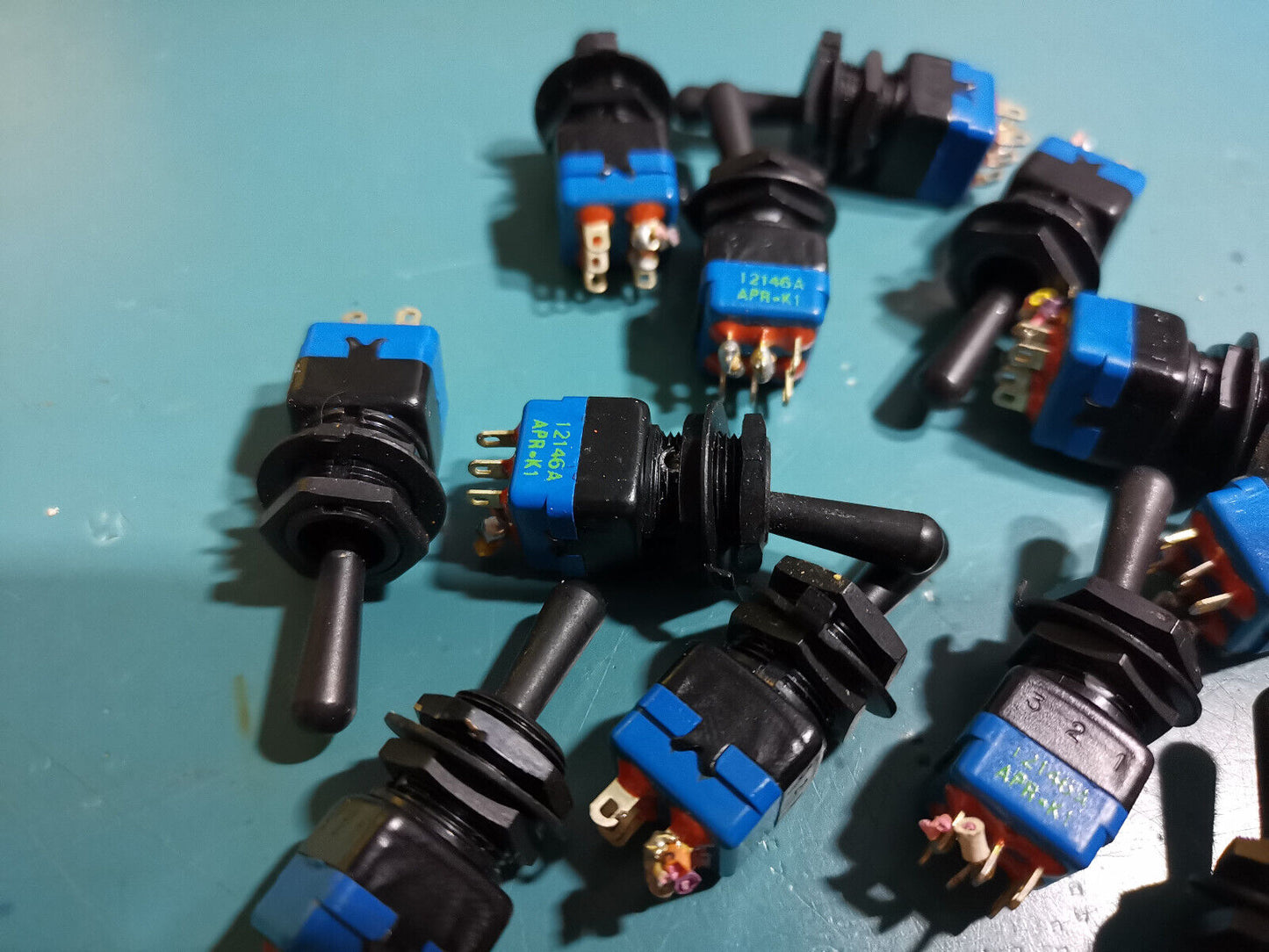 APEM Toggle Switches ON ON or ON OFF DPDT Toggle Switch Joblot 13pcs