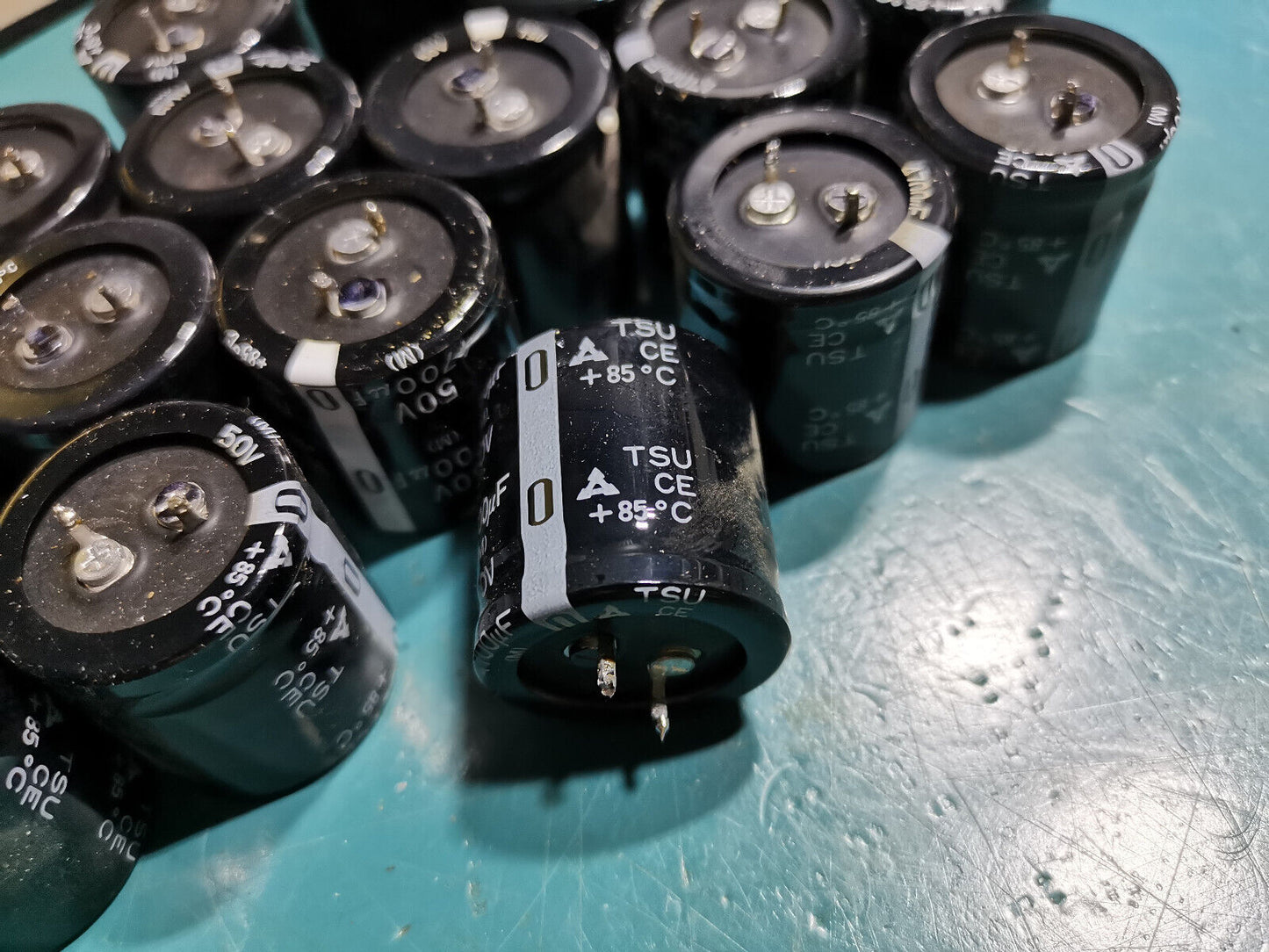 18pcs Genuine Panasonic 4700uF Capacitor Joblot Electrolytic 50v  30mmx 32mm