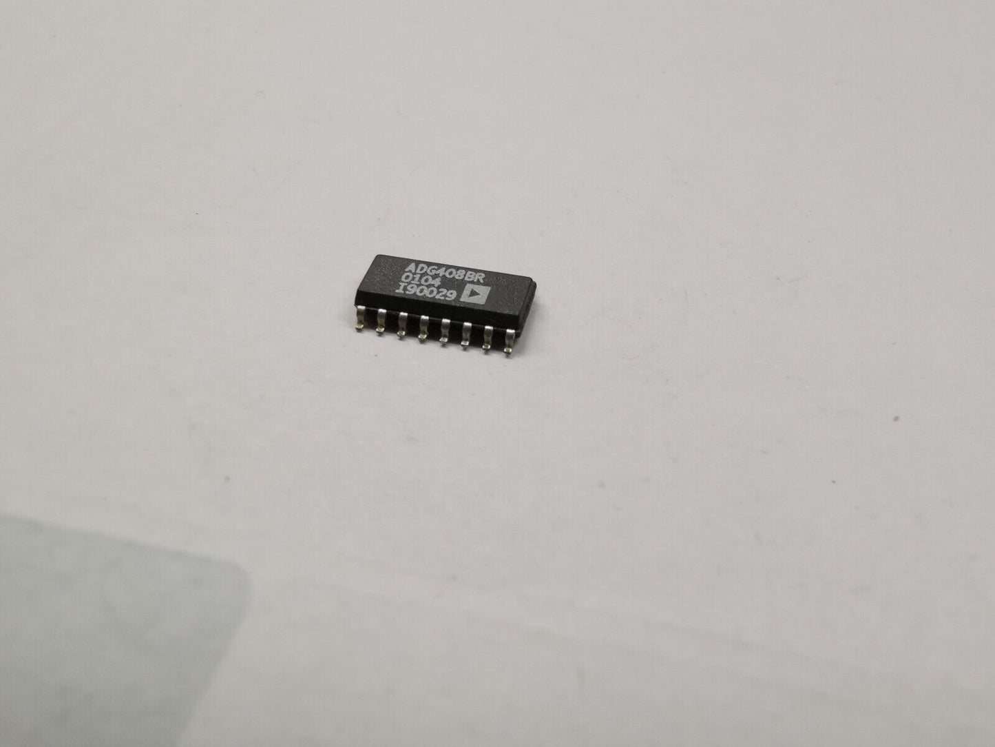 2PCS Genuine ADG408 Analog Multiplexer High Performance
