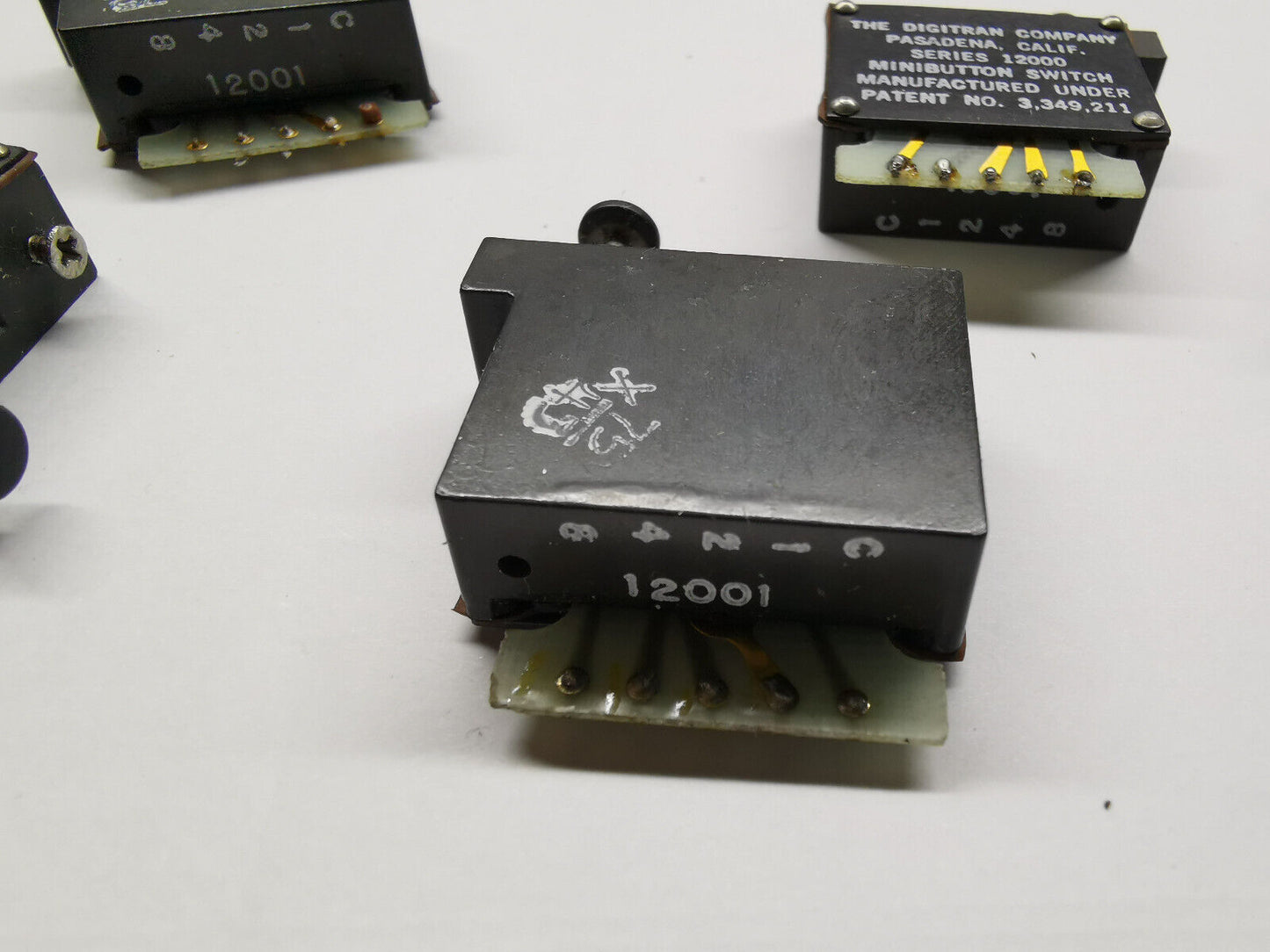 Military Push Putton Digital Count Switch