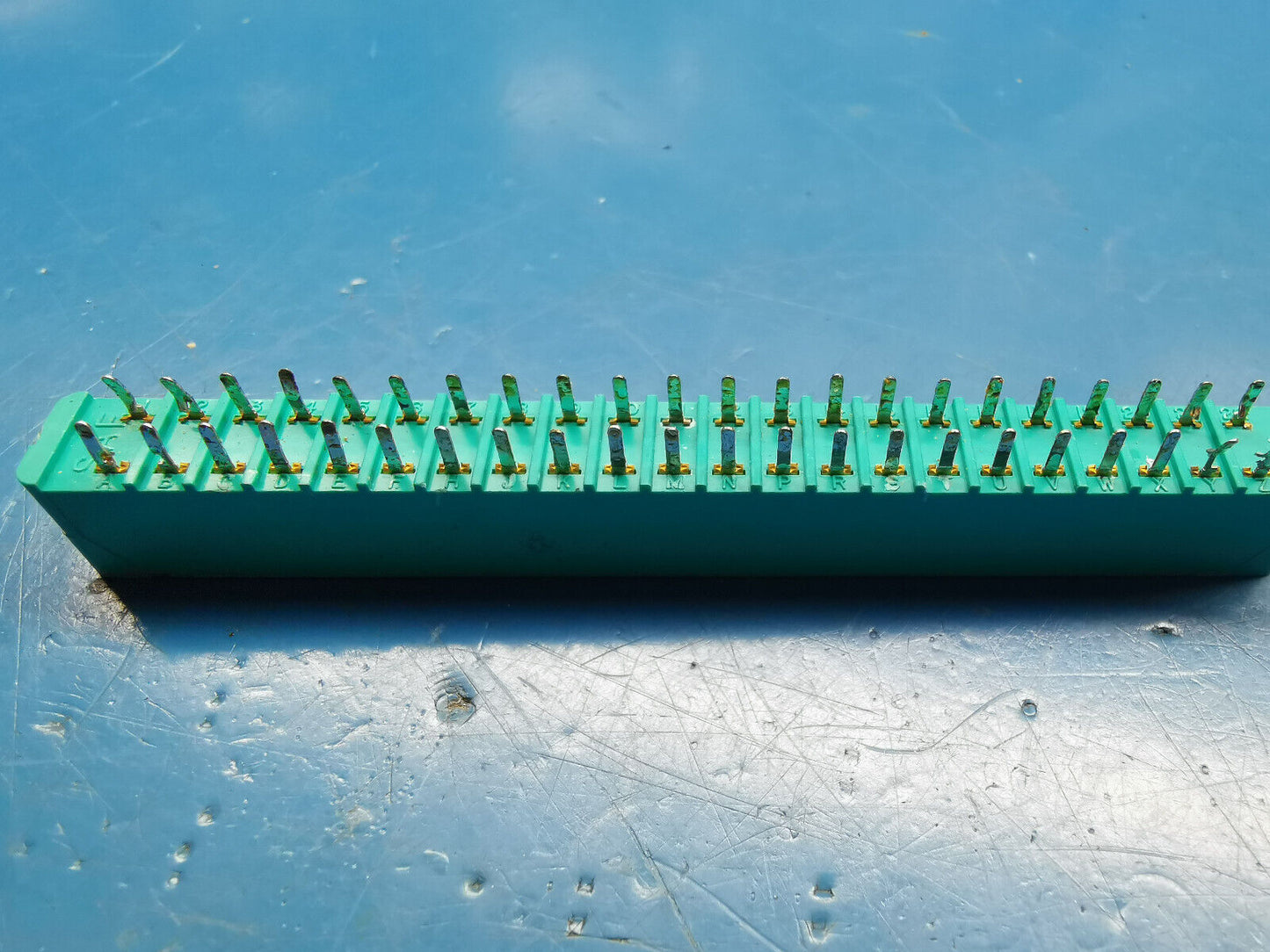 Genuine SCM 44 Pin PCB Edge Connector Used In Apple One And HP Agilent Test Gear