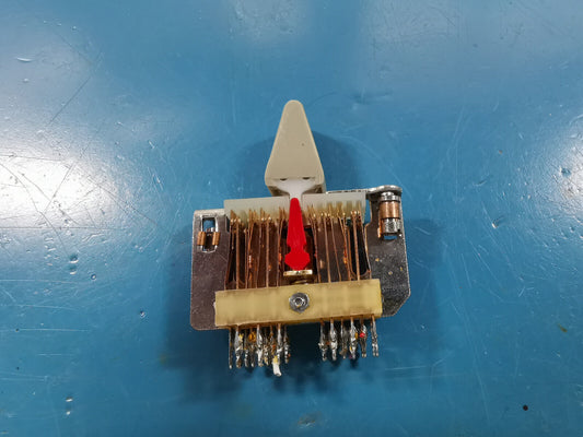 PED Series 80 Miniature lever Switche 4 x DPDT