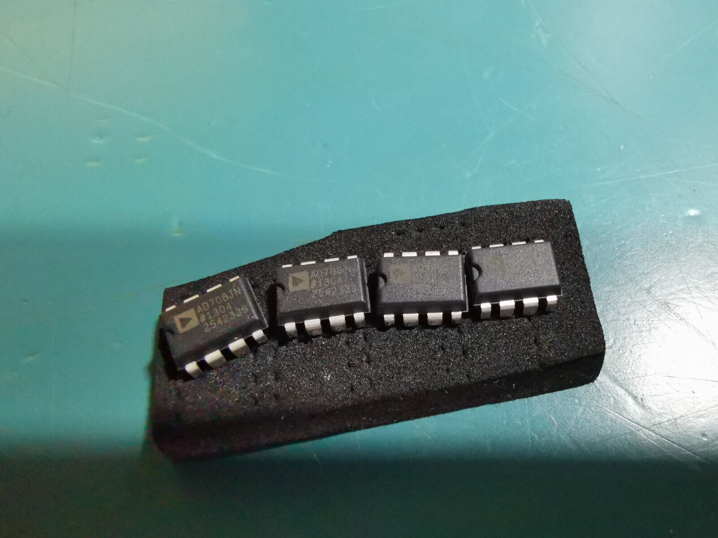 Genuine Analog Devices AD708 Precision Op Amp Ultralow Offset Dual Op Amp