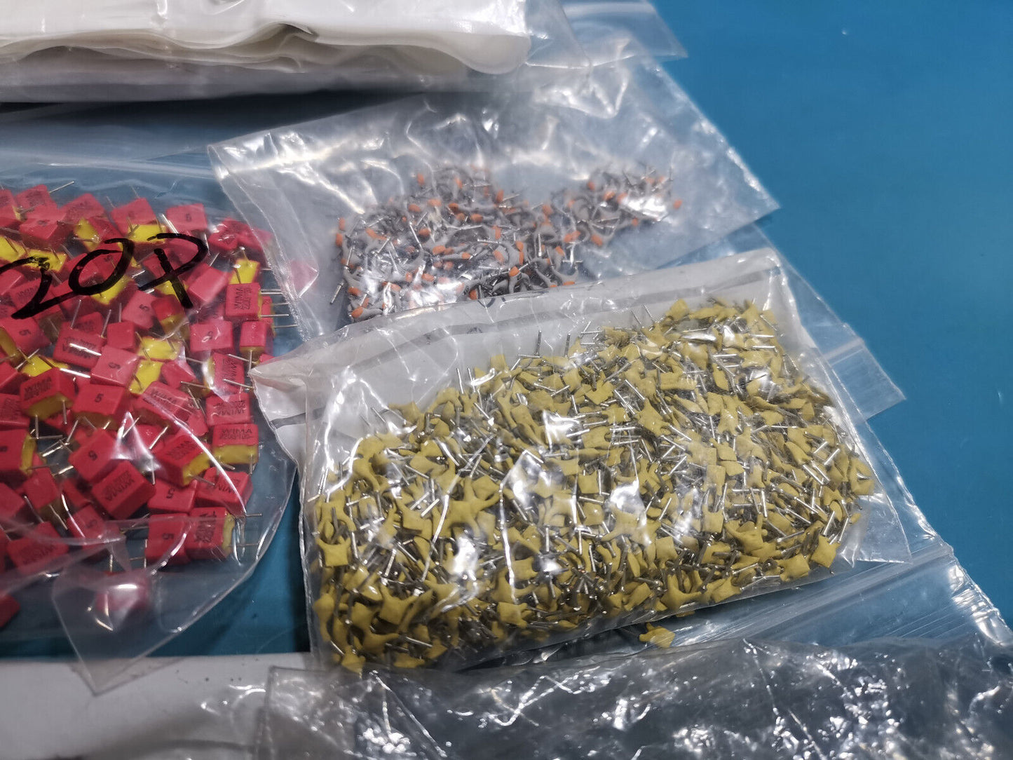 Various Electronic Components RF Connectors Filters Capacitors